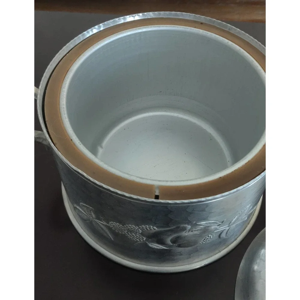 Vintage Everlast Aluminum Ice Bucket